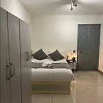 New Build 5 Bedroom In Hackney. Central London